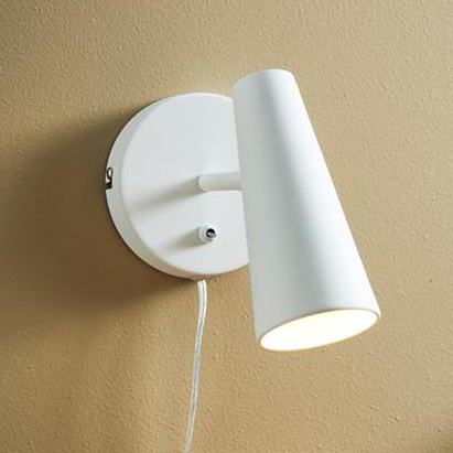 Biała lampa ścienna Crest 108199 metalowa do salonu regulowana