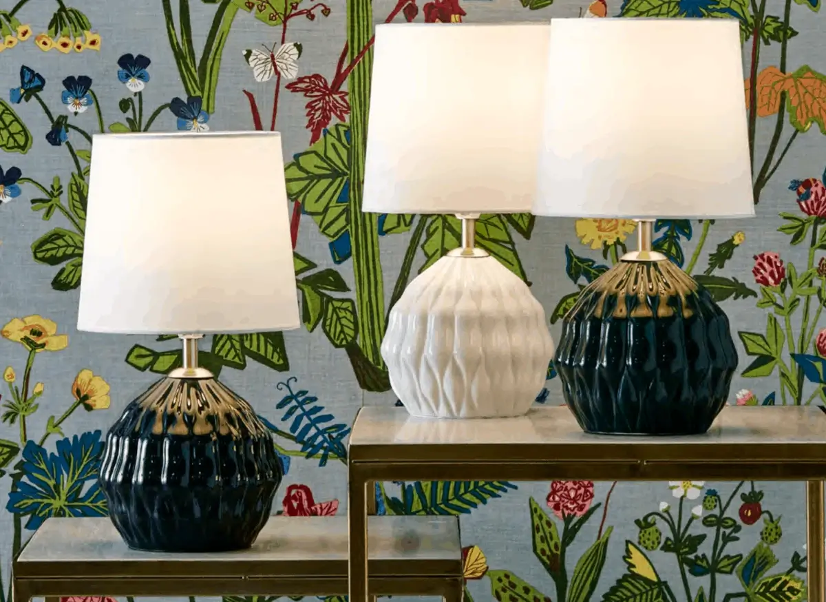 mlamp.pl-abażurowe-lampy-wiszące-białe-dekoracyjna-nieregularna-podstawa-czarne-białe