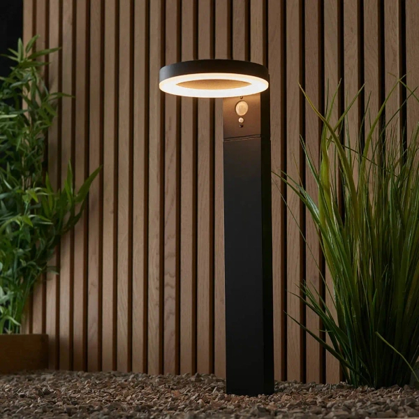 Słupek z czujnikiem Ebro 96934 LED 5,88W 3000K IP44 czarny biały