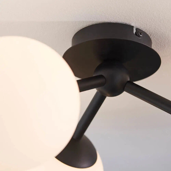 Okrągła lampa sufitowa Pulsa 93489 szklane kule IP44 biały czarny
