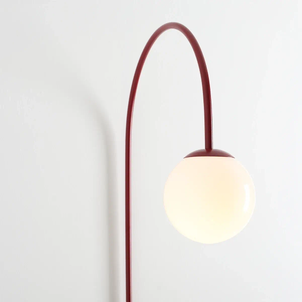 Ścienna lampa skandynawska UNA 1116C15 kula szklana czerwona