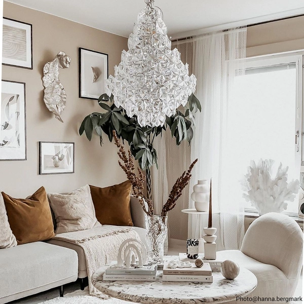 Glamour lampa wisząca Monarque na łańcuchu nad łóżko chrom