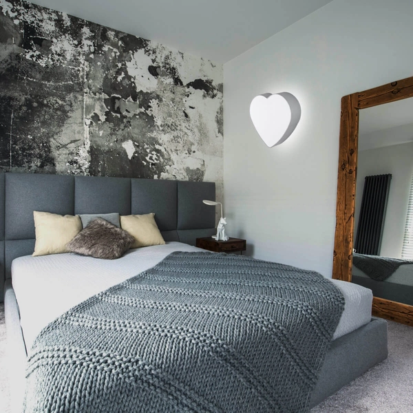 Lampa nasufitowa do sypialni Heart 5923 serce metalowa biała szara