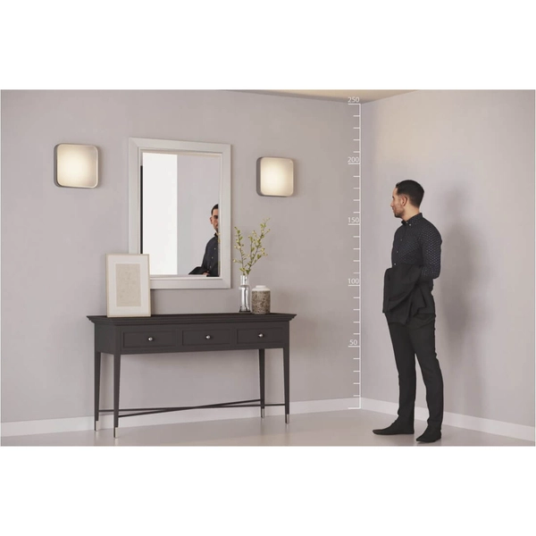 Minimalistyczna lampa przysufitowa Lucie do kuchni czarna