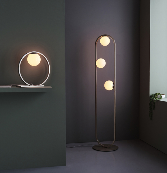 Lampa na komodę kula L&-192495 Light& ring przecierana srebrna