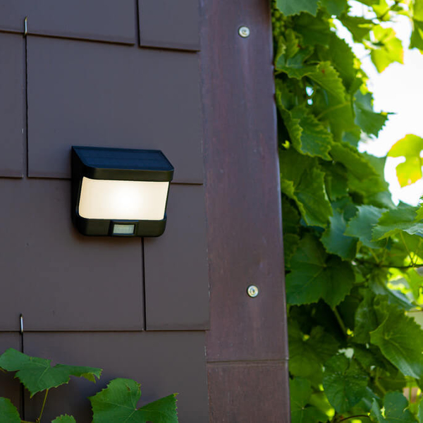 Solarna lampa ścienna z czujnikiem ruchu TRY 6939101330 LED 8W 5000K IP54 czarny