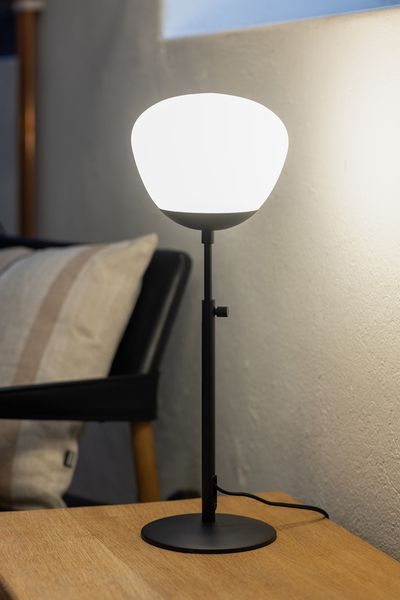 Lampka na biurko Rise 108545 Markslojd metalowa szklana czarna biała