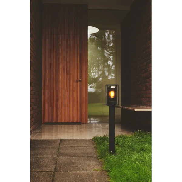 Zewnętrzna lampa stojąca Griffin 2218158047 IP44 czarny przydymiony