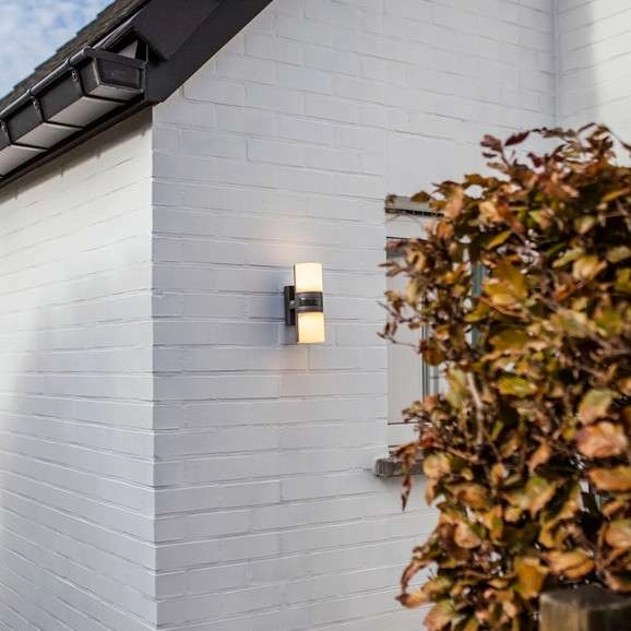 Zewnętrzny kinkiet ścienny CYRA 5198102118 LED 15W 3000K tuba IP54 szara