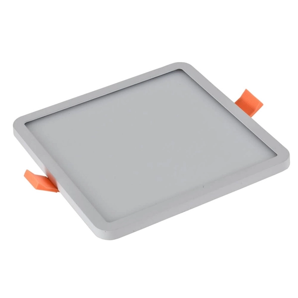 Kwadratowa lampa podtynkowa Slim LED 12W do łazienki biały