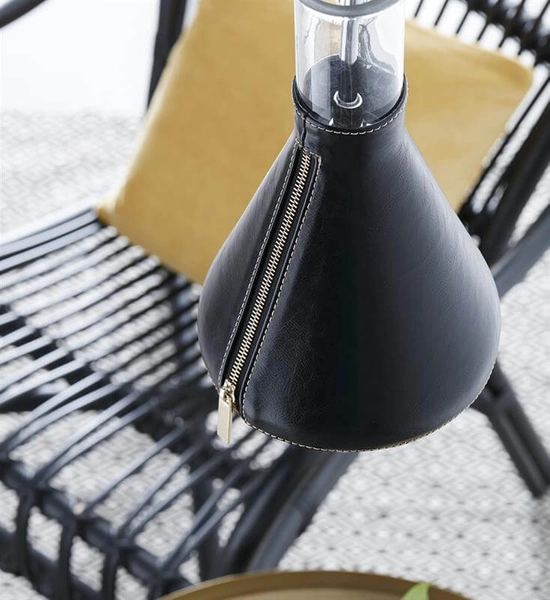 Szklana lampa wisząca Zip 106805 Markslojd z zasuwakiem do sypialni czarna