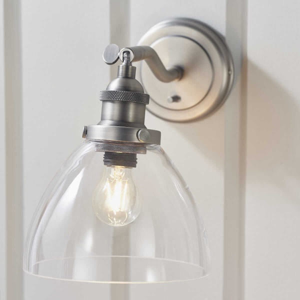 Klasyczna lampa ścienna Hansen 91739 Endon srebrna przezroczysta