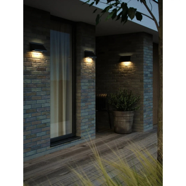 Lampa na elewację metalowa Tadas 2418171003 IP54 czarna