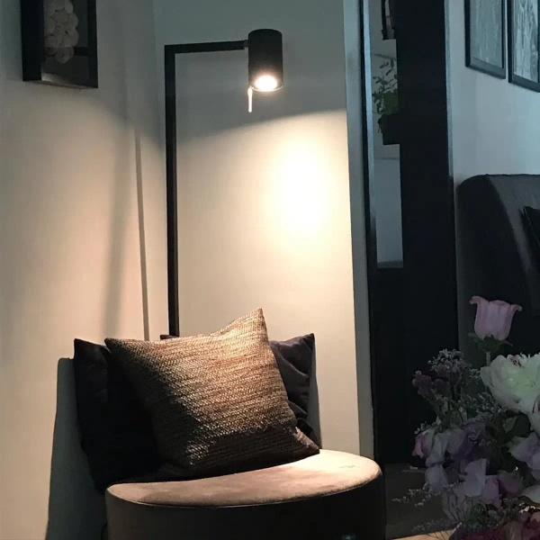 Stojąca lampa salonowa Lesley 03725/01/30 Lucide tuba metalowa czarna