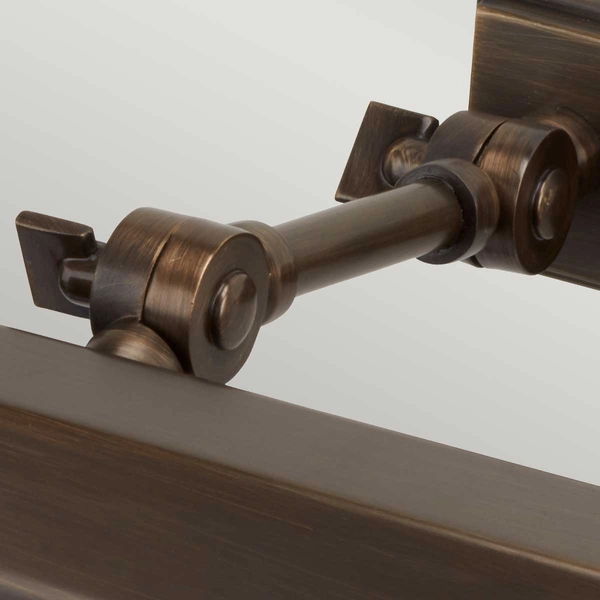 Ścienna lampa Chawton CHAWTON-PLS-DB Elstead z regulacją brązowa