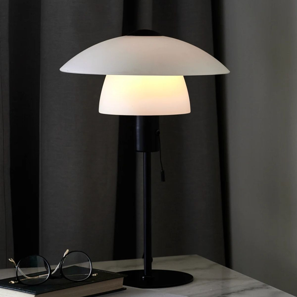 Skandynawska lampa biurkowa Verona 2010875001 Nordlux biała czarna