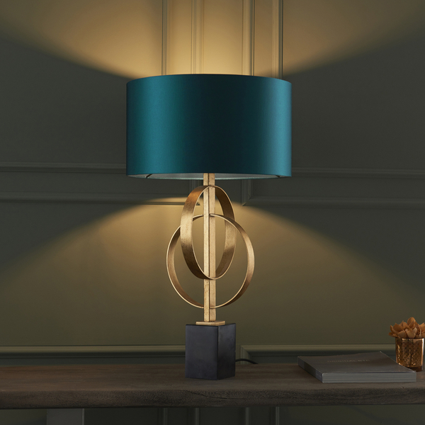 Stołowa lampa ringi L&-195221 Light& z abażurem morskim złota
