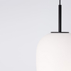 Czarna lampa wisząca Marc LE42720 szklana kula ball do pokoju loftowa