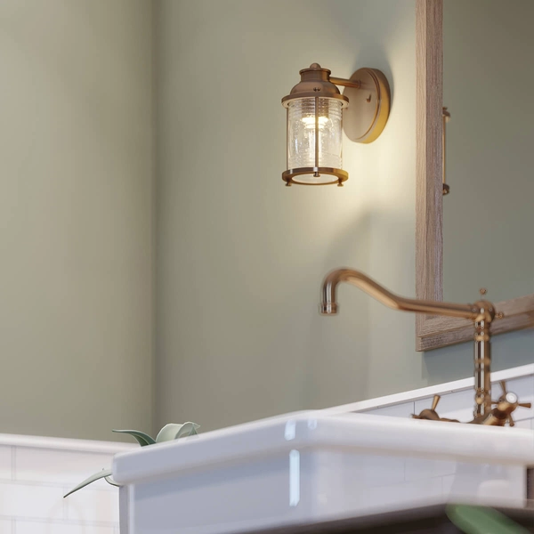 Zewnętrzny kinkiet ścienny Ashland Bay QN-ASHLANDBAY1-NBR-BATH Quintiesse IP44 mosiądz