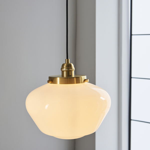 Lampa wisząca L&-197692 Light& szklany klosz mleczny mosiądz
