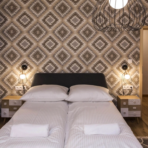 Kinkiet LAMPA ścienna BACOLI LP-1212/1W BK Light Prestige metalowa OPRAWA druciana klatka na skórzanym pasku czarna