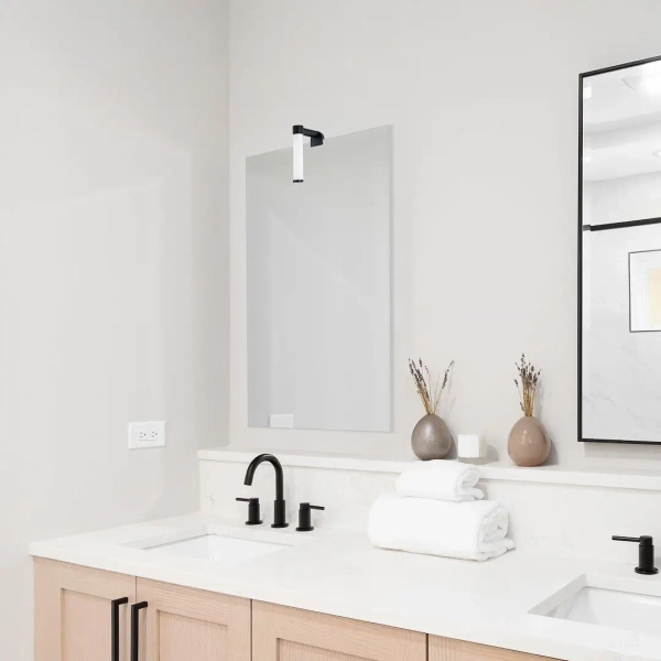 Łazienkowa lampa ścienna Apa Mini ML2249 LED 4W 3000K IP44 czarny