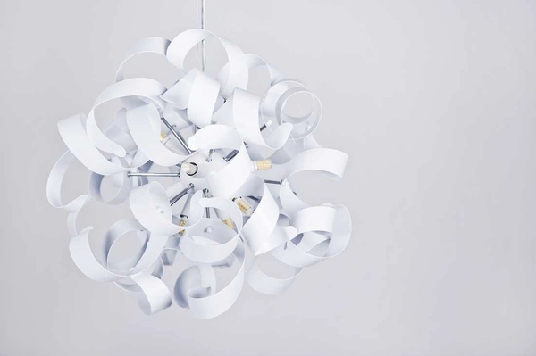 Dekoracyjna lampa wisząca Delta AZ1692 Azzardo kula biała