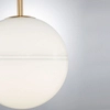Wisząca LAMPA modernistyczna PEREZ LE41746 Luces Exclusivas szklana OPRAWA ball ZWIS kula biała złota