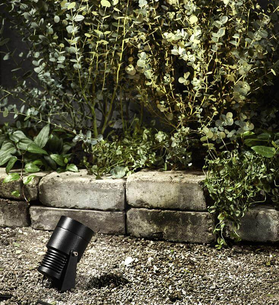 Ogrodowa lampa wbijana Garden kierunkowa LED 9W 3000K czarna