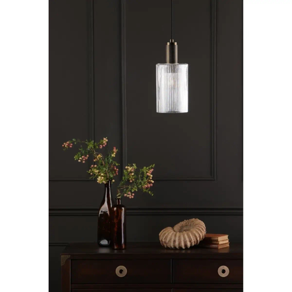 Szklana lampa zwisająca Nikolas NIK0140-E01 żebrowana szklana mosiądz
