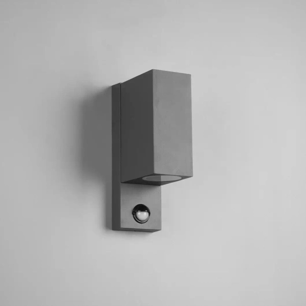 Antracytowa lampa ROYA 214269242 z czujnikiem ruchu IP44 ścienna