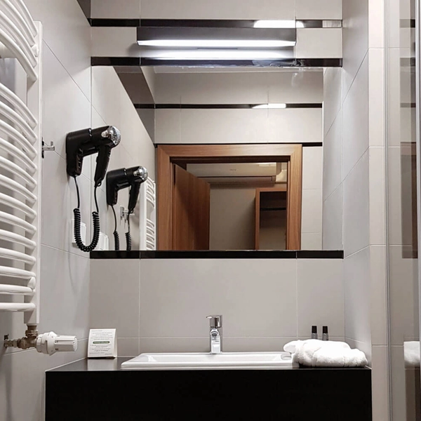 Prostokątna lampa ścienna liniowa Lupinus 6155D13203-1 Elkim LED 40W 4000K czarna