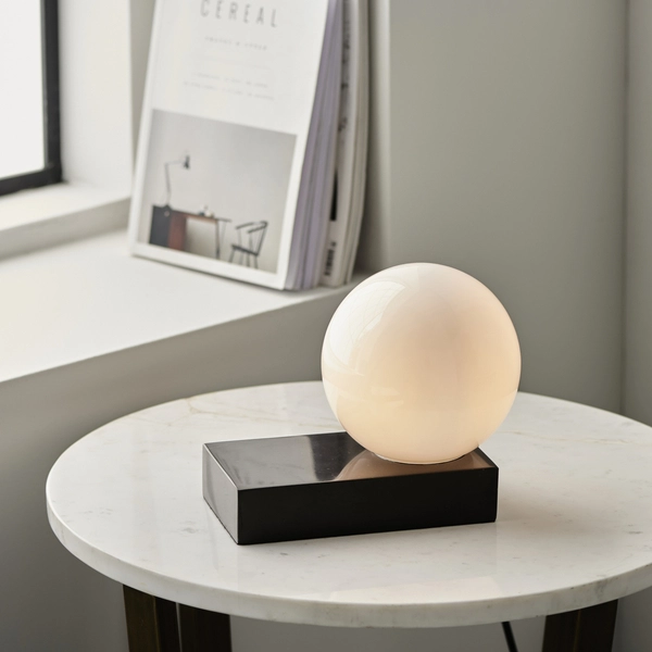 Stołowa lampa marmur Zeus L&-193866 Light& minimalistyczna kula czarna OUTLET