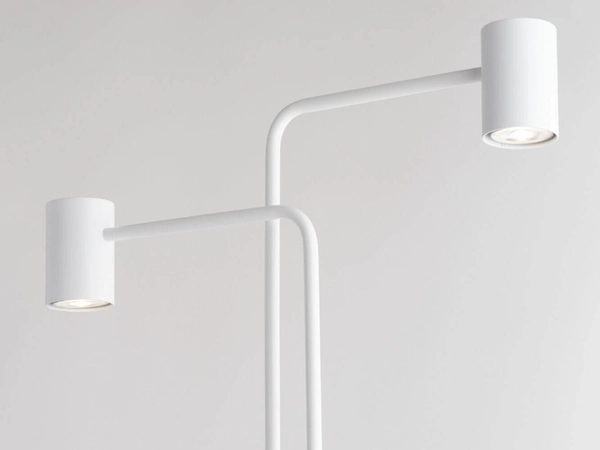 Metalowa lampa podłogowa Luis do jadalni stojąca biała