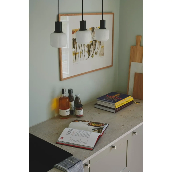 Potrójna lampa wisząca Milford 2412623003 do jadalni szklana czarny