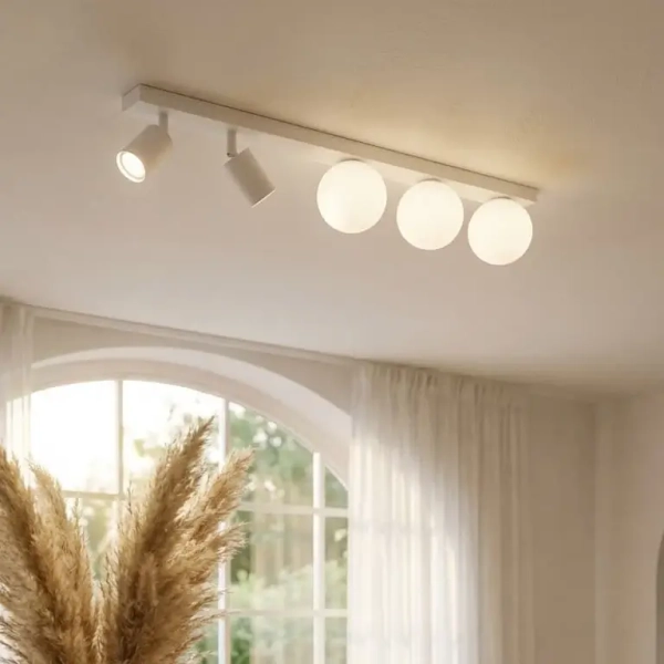 Sufitowa okrągła lampa biała ANDI ze szkła minimalistyczna tubki z regulacją do salonu K-5496
