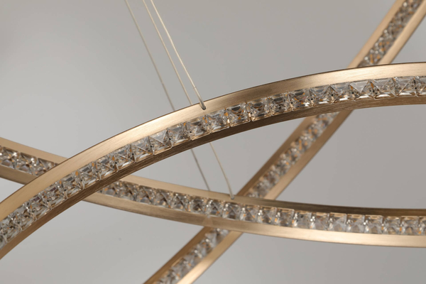 Salonowa lampa wisząca Brighton LED 55W 3000K z kryształkami złota
