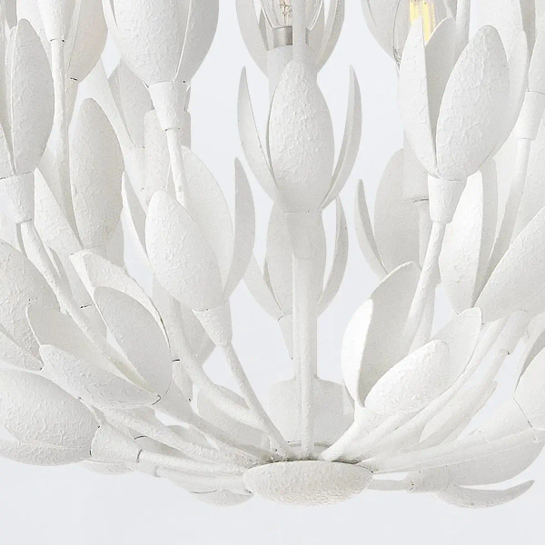 Żyrandol do salonu Flora QN-FLORA3-WHT kwiaty metalowe białe