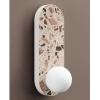 Ścienny kinkiet lastrykowy LEGRA 21404107 kula IP44 biała drewniana kremowa