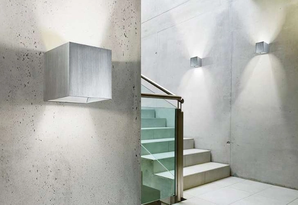 Lampa ścienna Mars AZ0896 metalowa przyścienna kostka cube biała