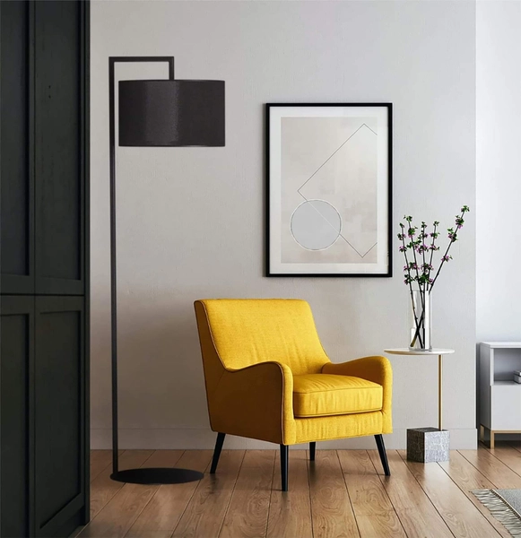 Lampa podłogowa Simone K-4323 minimalistyczna czarna