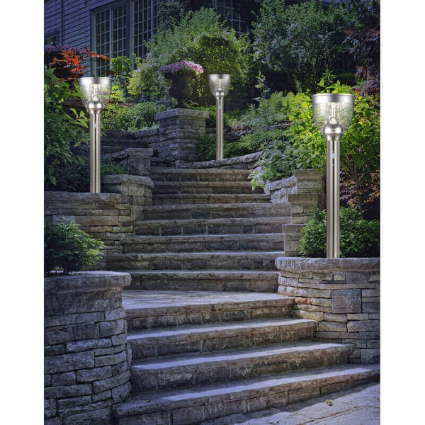 Lampa stojąca ogrodowa Solar 33436 Globo LED 6W 3000K z czujnikiem IP44 srebrna