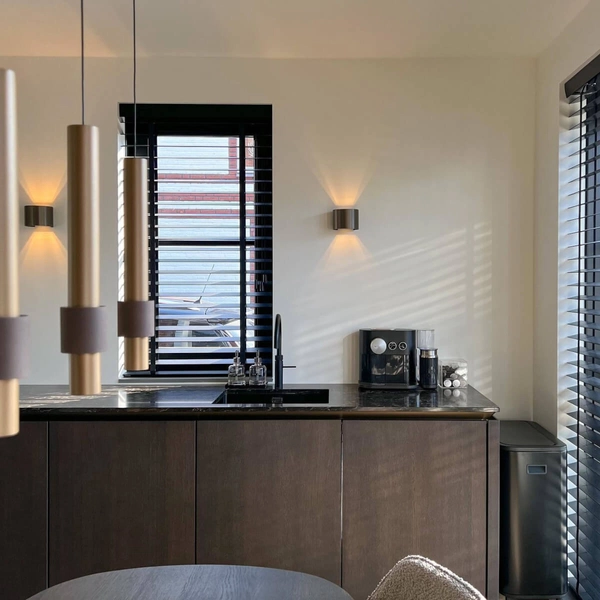 Kinkiet ścienny góra-dół XIO 09218/04/97 Lucide do biura mosiądz