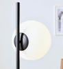 Salonowa lampa podłogowa Dione loft kula biała czarna