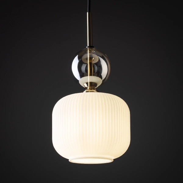 Wisząca lampa do salonu Sophia Cognac 11589 kule ryflowane biały