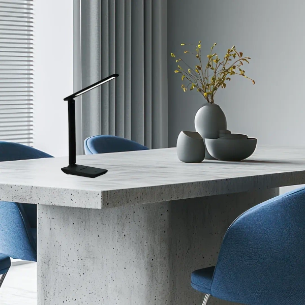 Gabinetowa lampa stolikowa POST BLACK ML1630 LED 5W 3000-6500K czarna