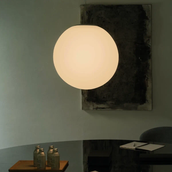 Lampa szklana wisząca Mapa biała 1xE27 42W okrągła nad wyspę kula ball 32122