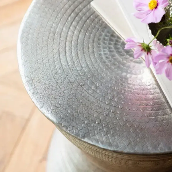 Stolik modernistyczny Karad 5056315929999 do salonu srebrny