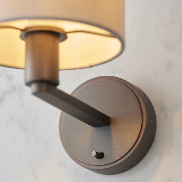 Pokojowa lampa ścienna Daley 73018 Endon klasyczna antyczny brąz biała