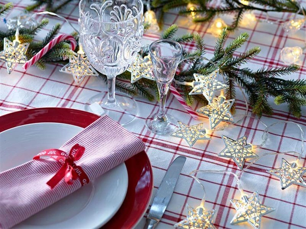 Świetlna dekoracja na stół stars 2,1m 10 LED 0,6W ciepła